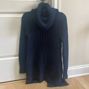 Cotton blend long navy sweater from BCBG, size XS